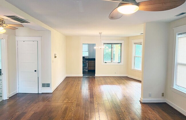 Building Photo - 3436 Lyleburn Pl