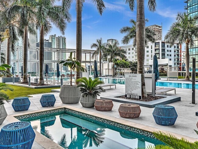 Building Photo - 3301 NE 1st Ave