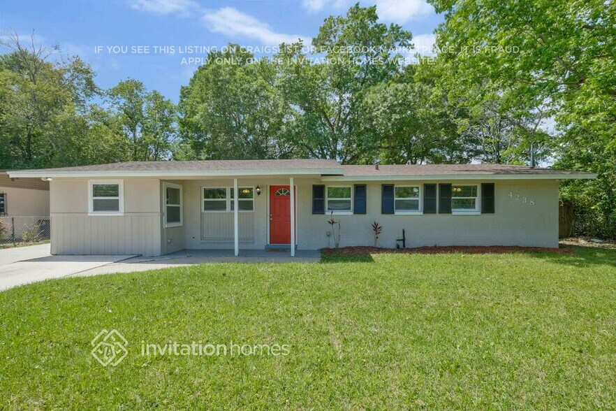 Building Photo - 4238 Sabine Dr