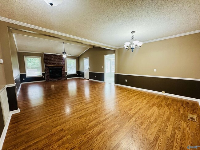 Building Photo - 268 Pops Corner