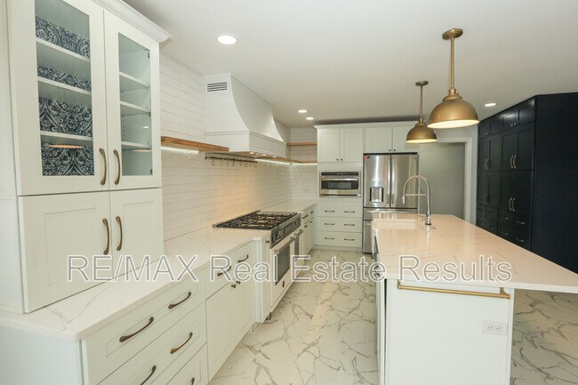 Building Photo - 57 Taylor Dr