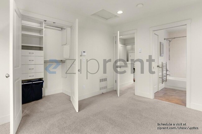 Building Photo - 4108 37th Ave S