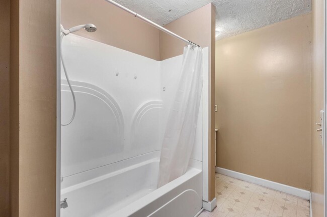 Building Photo - 409 Co Rd 675