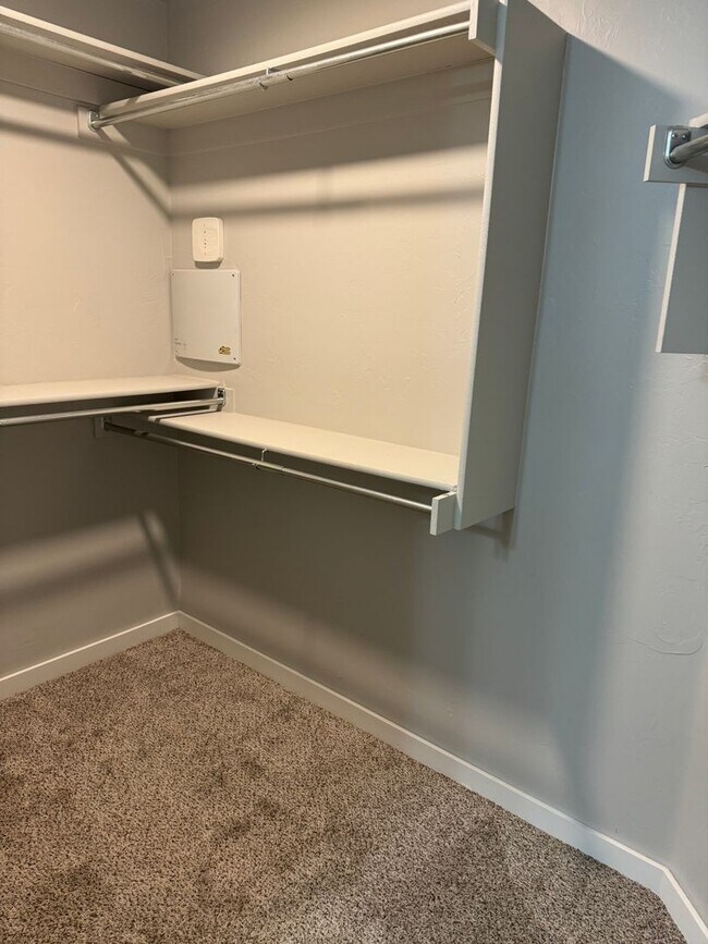 Building Photo - 1/2 off first month! 3 bedroom, 2.5 bathroom, 1 car garage