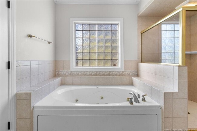 Building Photo - 480 Whispering Pines Dr