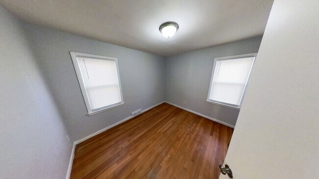 Building Photo - 11360 Mercedes