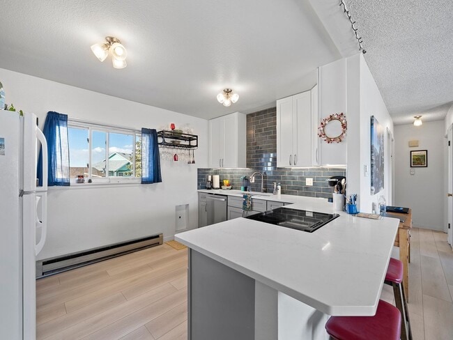 Building Photo - Adorable 2 Bedroom, 1 Bathroom Updated Home in Cheyenne!