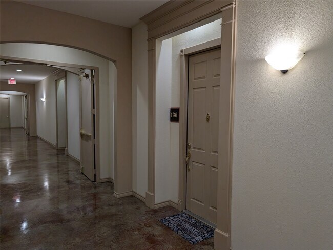 Building Photo - 2400 McCue Rd