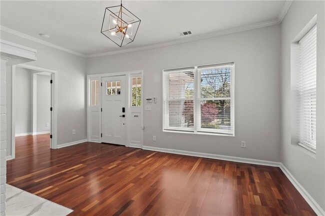 Building Photo - 520 Angier Ave NE