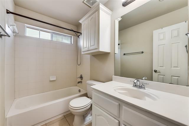 Building Photo - 10670 Astoria Dr