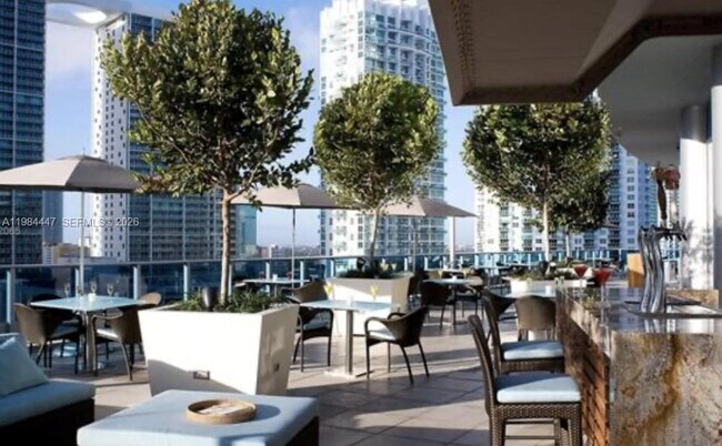 Building Photo - 200 Biscayne Blvd Way