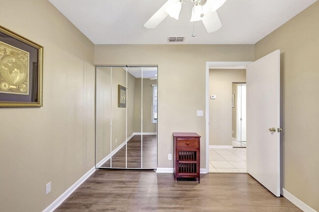 Building Photo - 602 Lakewood Dr