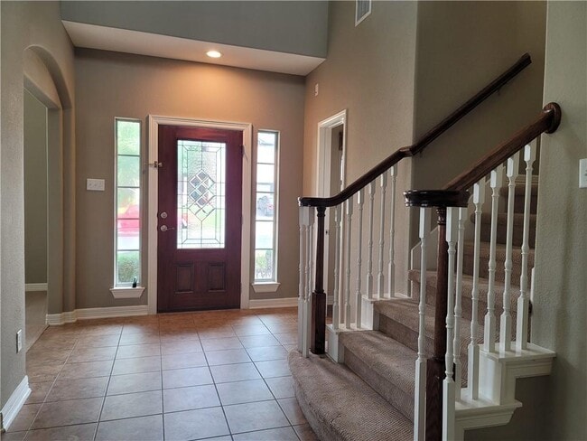 Building Photo - 1901 Woodhaven Ct