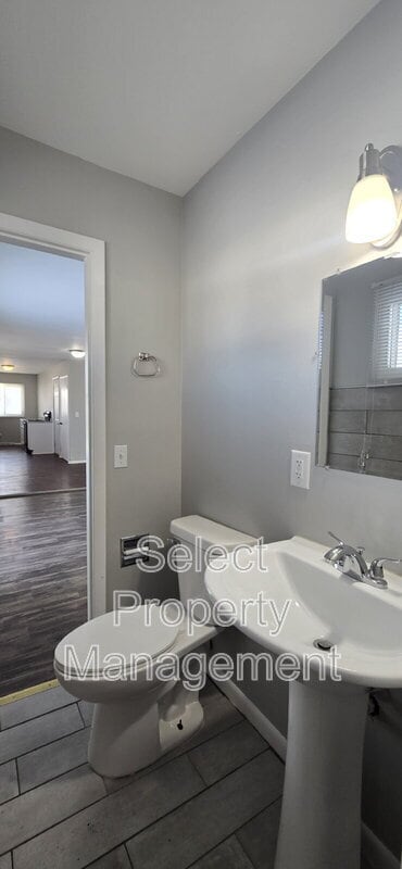 Building Photo - 2327 Deerwood Dr