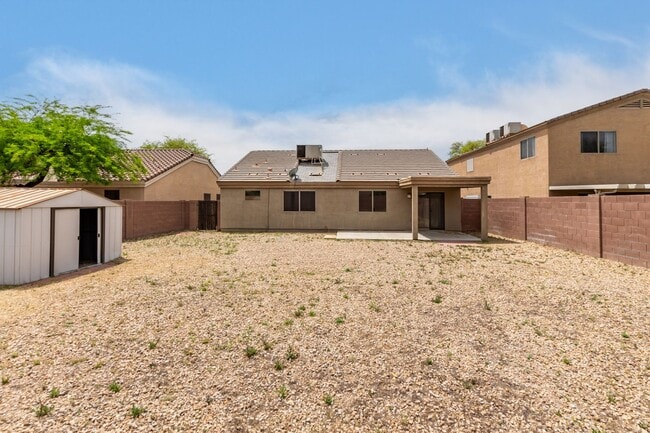 Building Photo - Single-Story 3 Bedroom Home in Rancho El Mirage