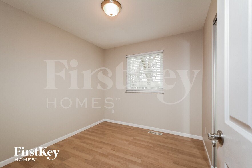 Building Photo - 1224 Yorktown Dr