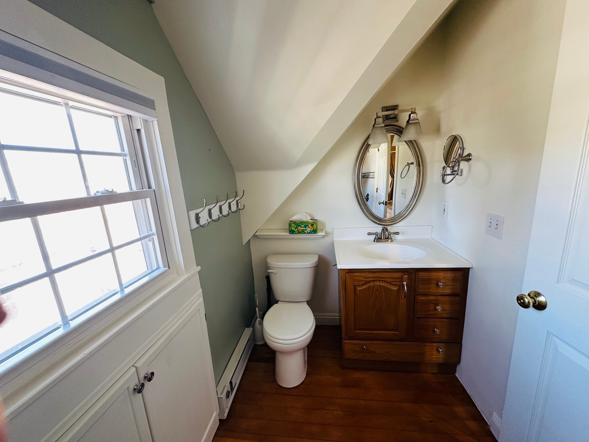 Clean and charming upstairs bathroom w bath. - 812 E Cache La Poudre St