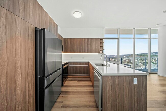 Building Photo - 1515 Liona St