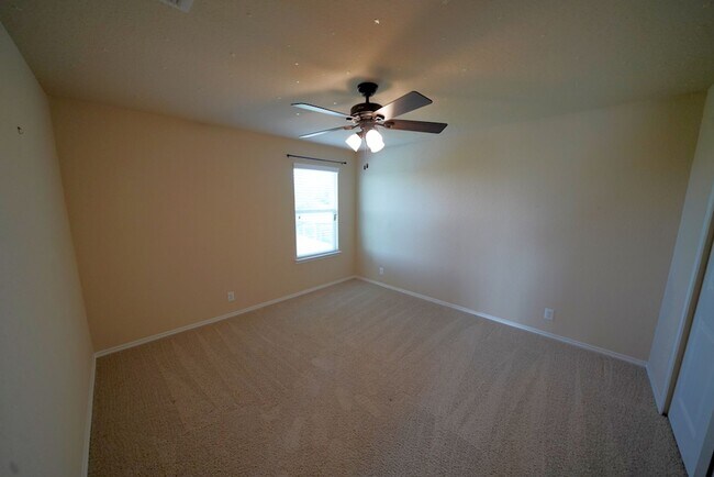 Building Photo - Gorgeous Selma Living with a Inground Pool...