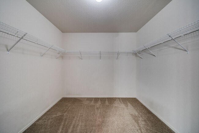 Building Photo - 3-BEDROOM HOME IN CROSSING AT WINDCREST
