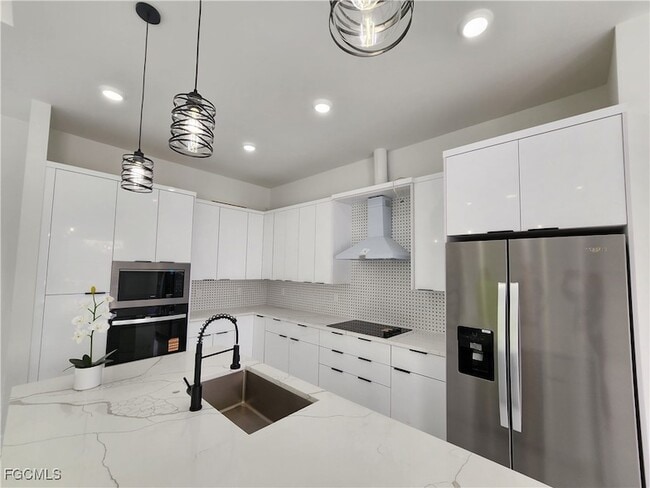 Building Photo - 3302 E 18th St