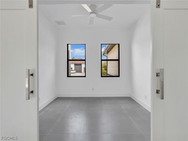 Building Photo - 6161 Feise St