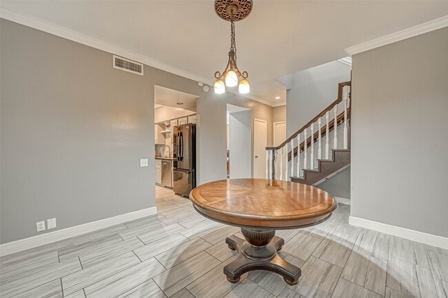 Building Photo - 11733 Lakeside Pl Dr