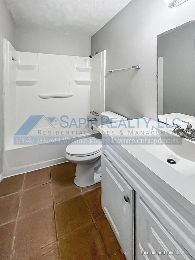 Building Photo - 1272 Labelle St