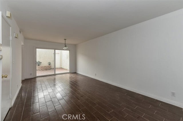 Building Photo - 2057 Dacian Dr S