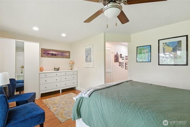 Building Photo - 1810 43rd Ave E