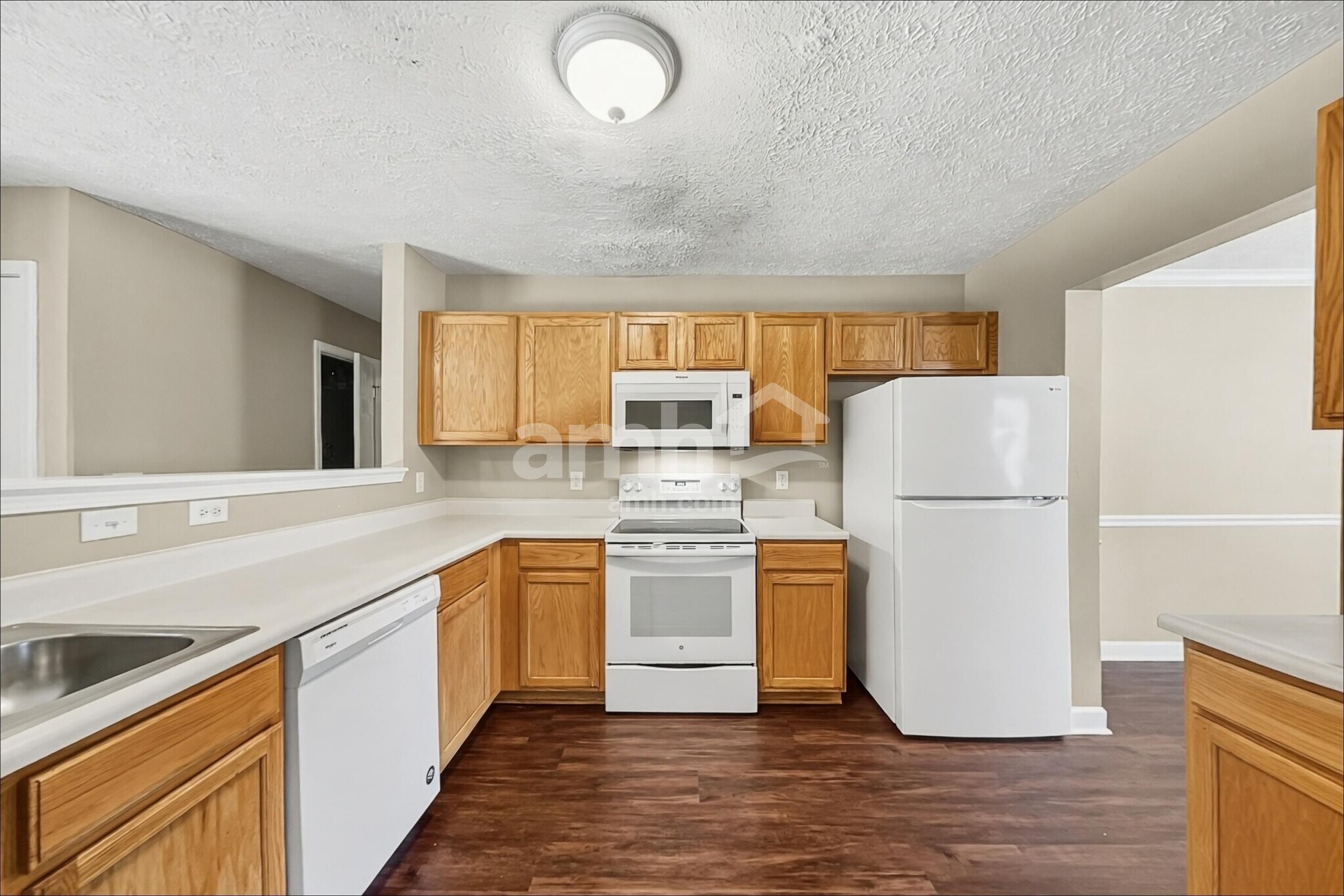 Building Photo - 8028 Meadowview Ln