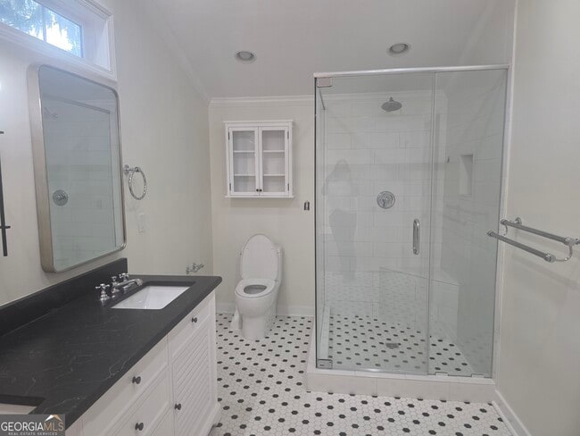 Building Photo - 807 Pound Rd