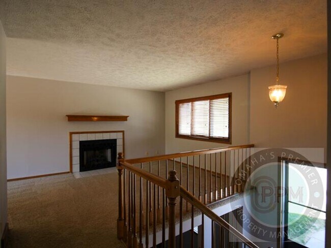 Building Photo - Cul-de-Sac Comfort! 3-Bed Omaha Home with ...
