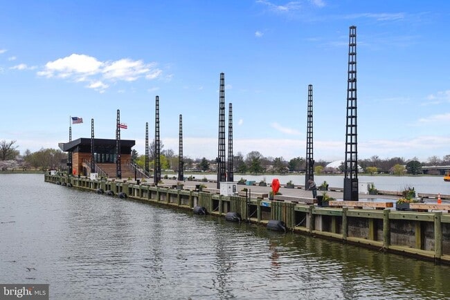 Building Photo - 620 3rd St SW