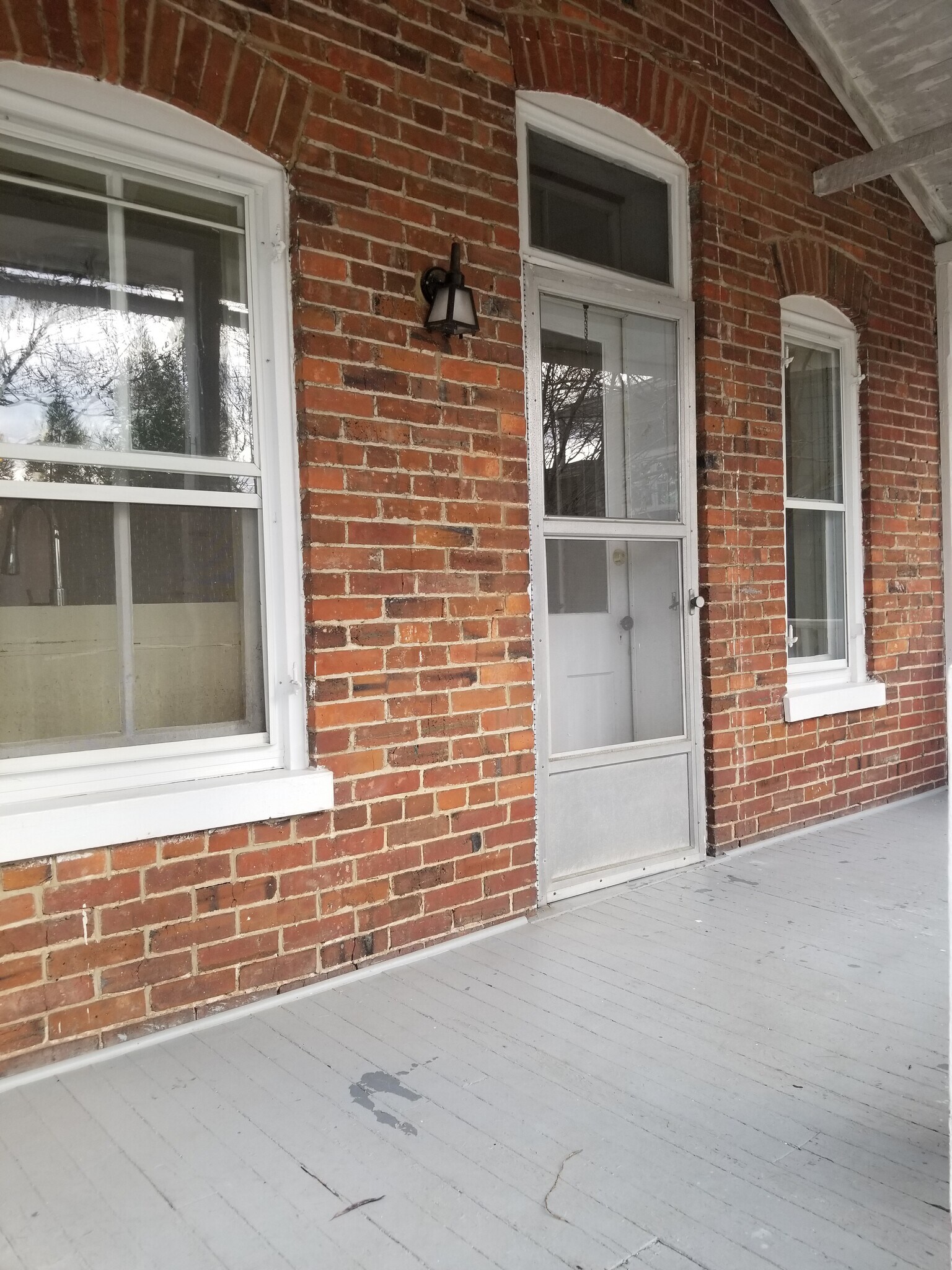 Building Photo - 125 Peyton St