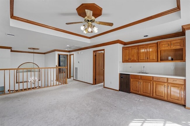 Building Photo - 1903 Port Royal Dr