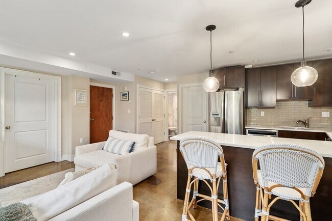 Building Photo - 64-66-66 Salem St