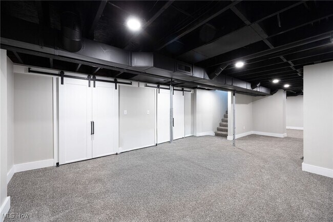 Building Photo - 3101 Wagoner St