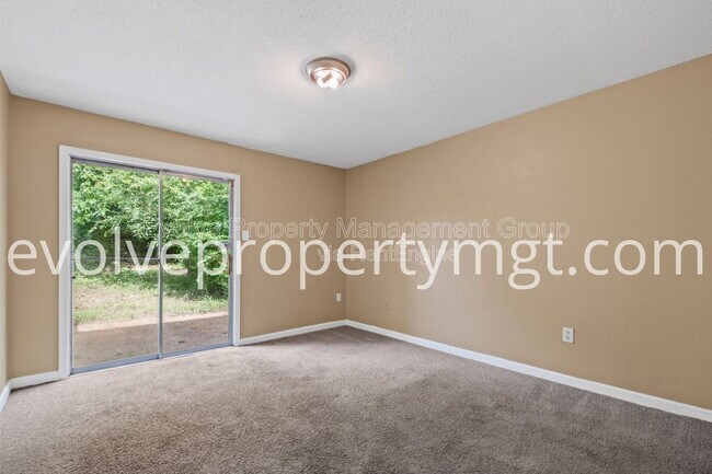 Building Photo - 3771 Ironwood Dr
