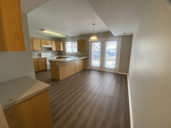 Building Photo - 2355 N 275 E
