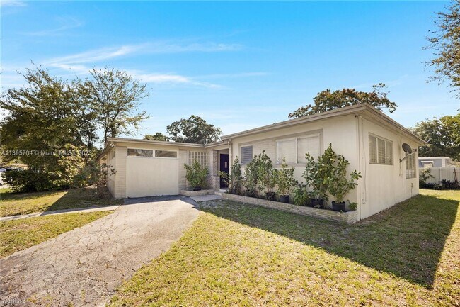 Building Photo - 4 br, 3 bath House - 50 NE 132nd Ter