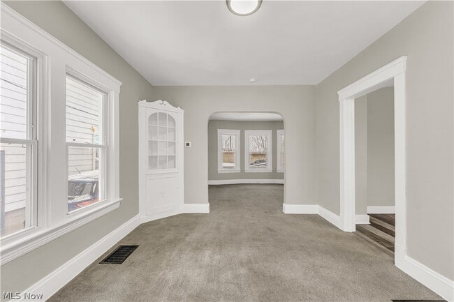 Building Photo - 1501 Botany Ave