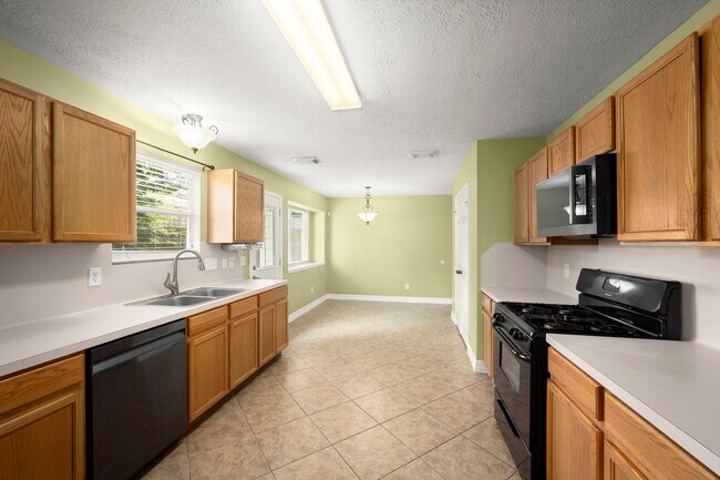 Building Photo - 8723 Creek Willow Dr