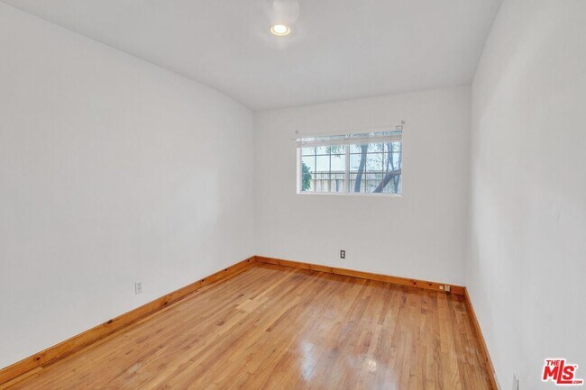 Building Photo - 1405 Ocean Park Blvd