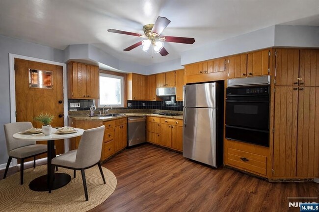 Building Photo - 118-120 Nolton Street Unit 1