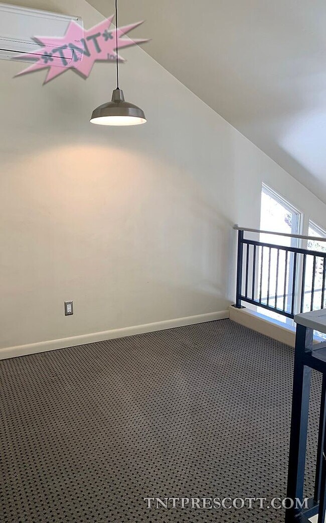 Building Photo - Home in Prescott in the Pines ~ HOLD (B)