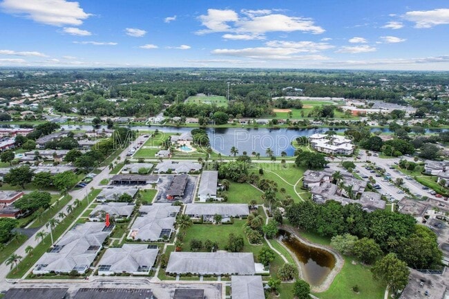 Building Photo - 93 East Ct