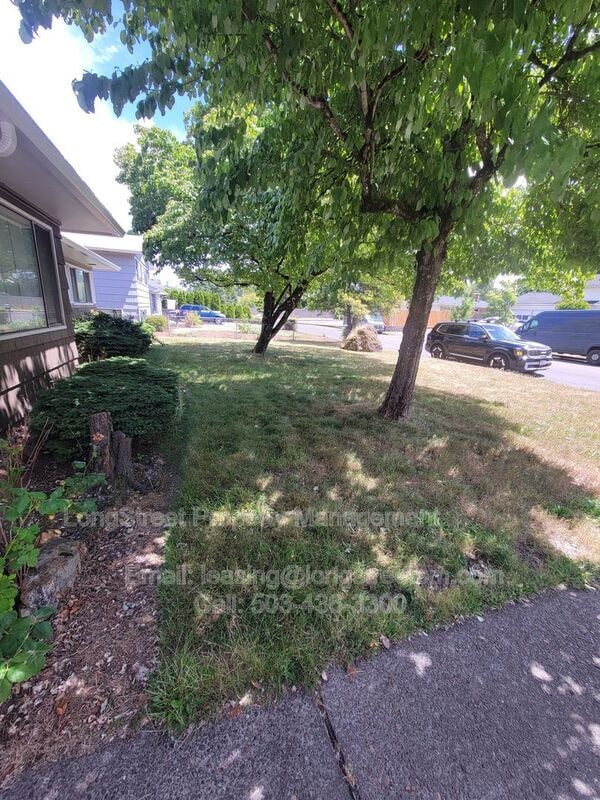Building Photo - 14625 NE Knott Ct