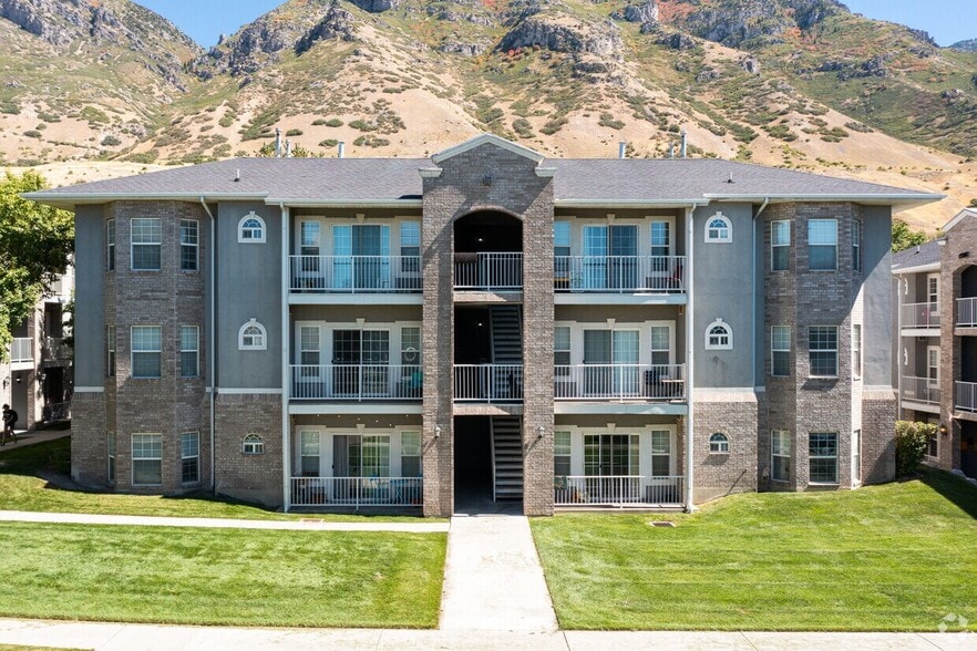 Building Photo - 392 N Seven Peaks Blvd