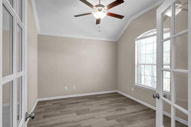 Building Photo - 2372 Old Stone Dr